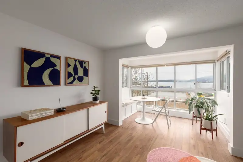 207 2211 WALL STREET - photo 2 of 30