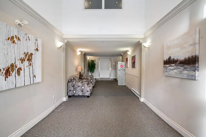 306 20443 53 AVENUE - photo 2 of 34
