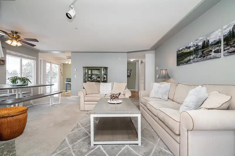 306 20443 53 AVENUE - photo 4 of 34