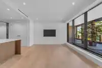 214 1355 BELLEVUE AVENUE - thumbnail 10