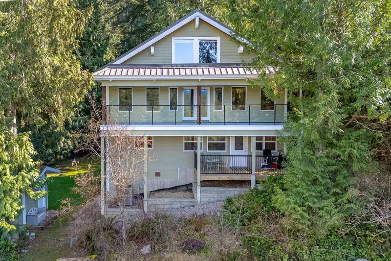 5191 WESJAC ROAD - photo 4 of 40