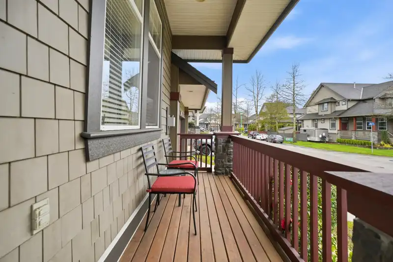 19670 ALOUETTE BOULEVARD - photo 4 of 38