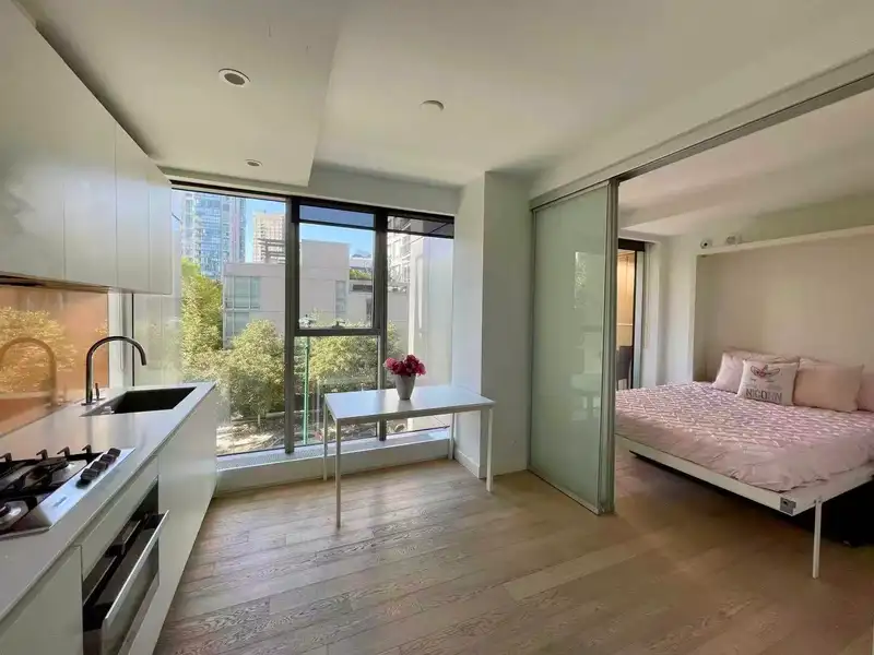 503 1480 HOWE STREET - photo 3 of 11