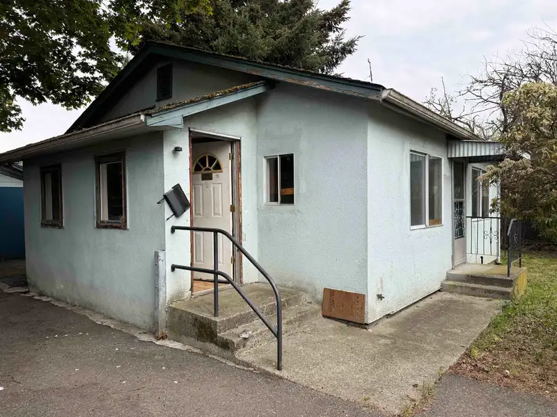 9405 BROADWAY STREET - photo 2 of 5
