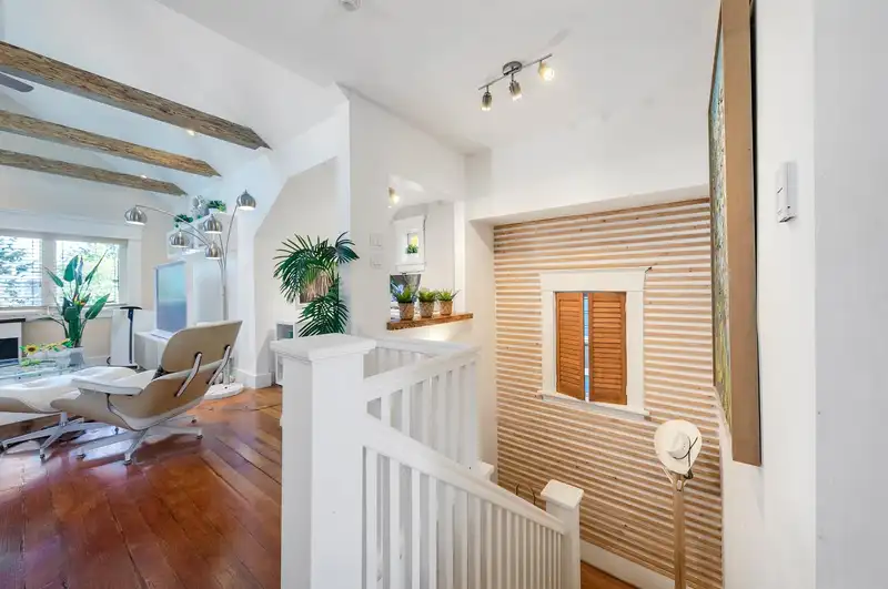 153 W 19TH AVENUE - photo 4 of 36