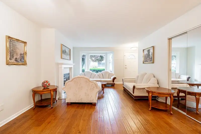 18 22308 124 AVENUE - photo 4 of 32