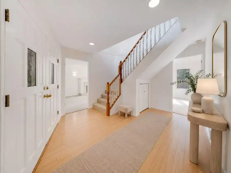 2333 150B STREET - photo 4 of 38