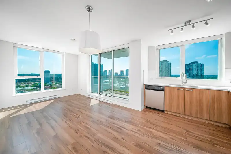 2309 13325 102A AVENUE - photo 1 of 22
