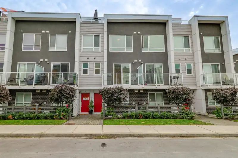 3 19628 55A AVENUE - photo 1 of 29