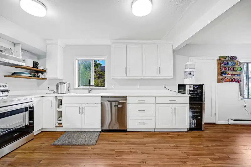 2015 FRASER AVENUE - photo 4 of 6