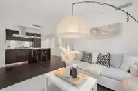 307 3355 BINNING ROAD - thumbnail 4