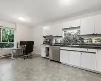 227 1215 LANSDOWNE DRIVE - thumbnail 6