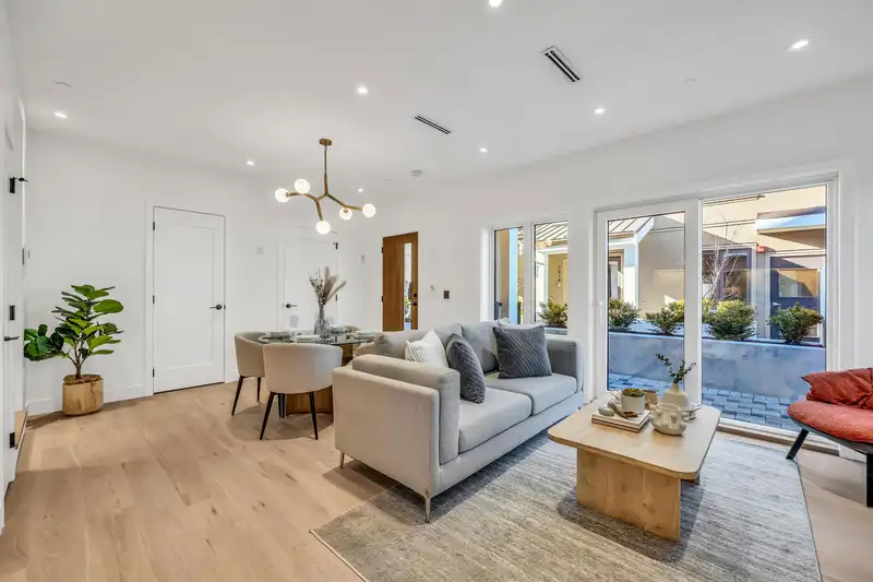 1010 W 52ND AVENUE - photo 4 of 25