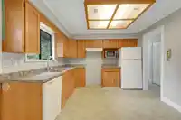 19984 44 AVENUE - thumbnail 7