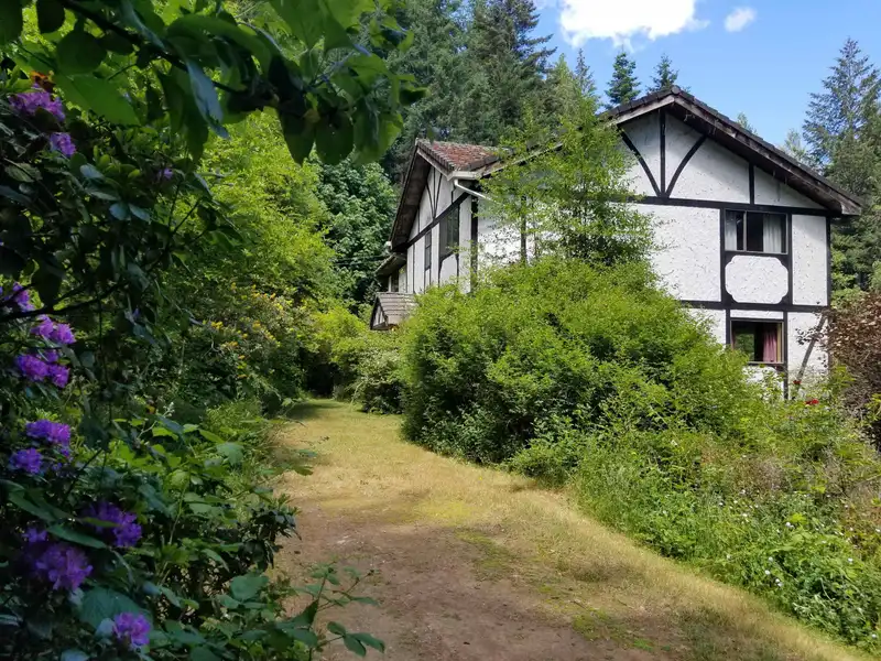 380 S WARBLER ROAD - photo 2 of 40
