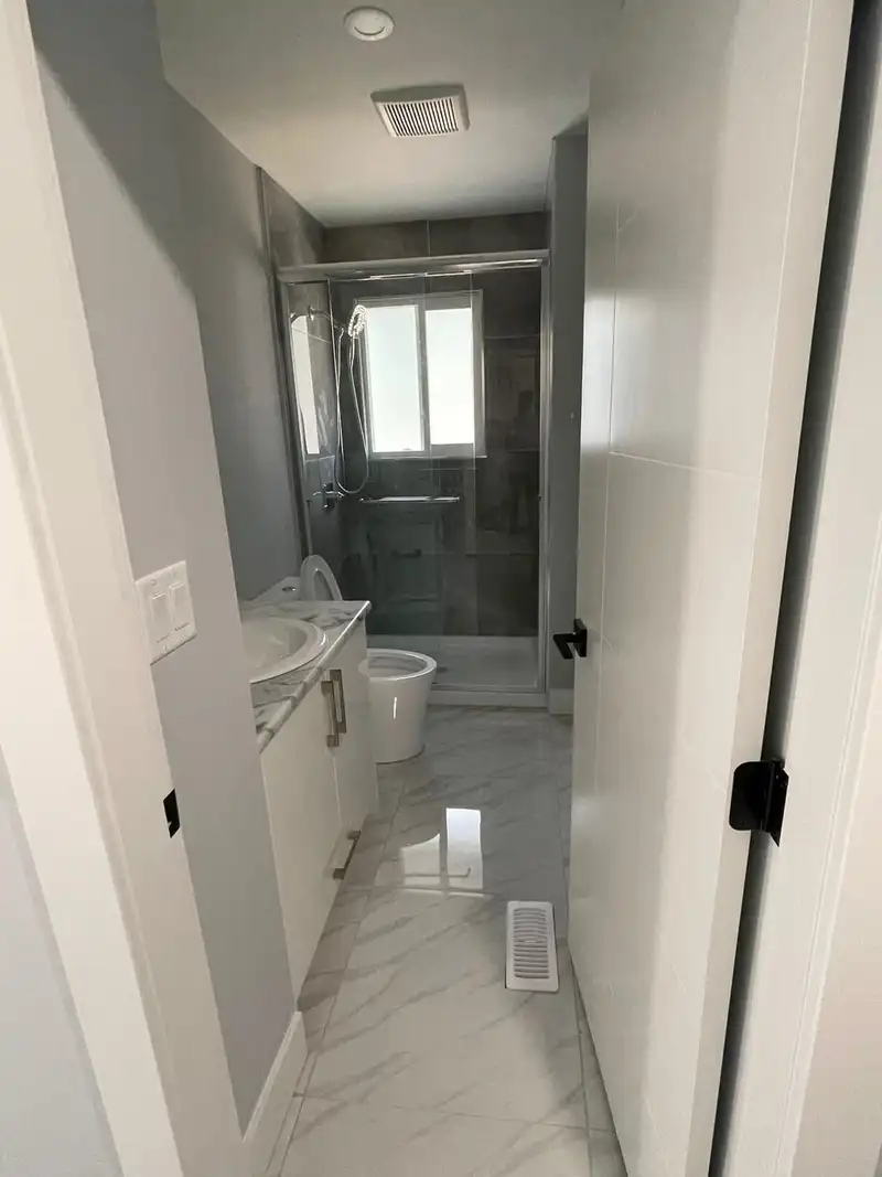 13272 97 AVENUE - photo 3 of 9