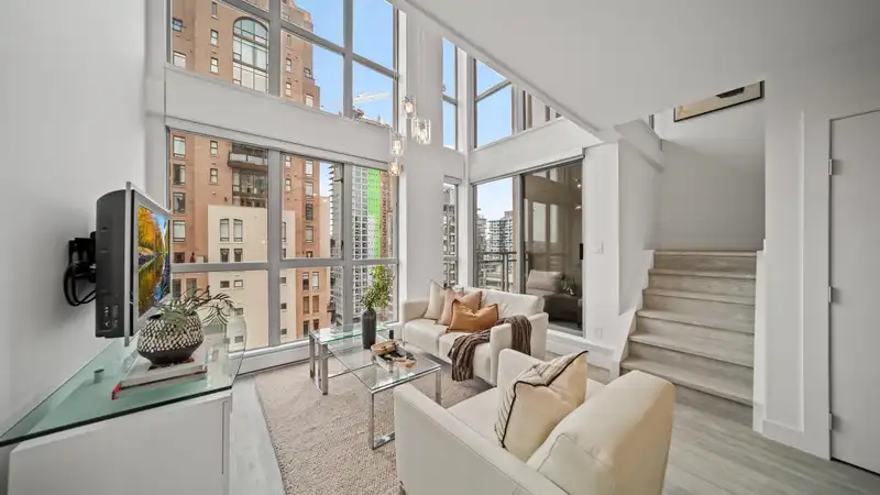 1802 1238 RICHARDS STREET - photo 2 of 39
