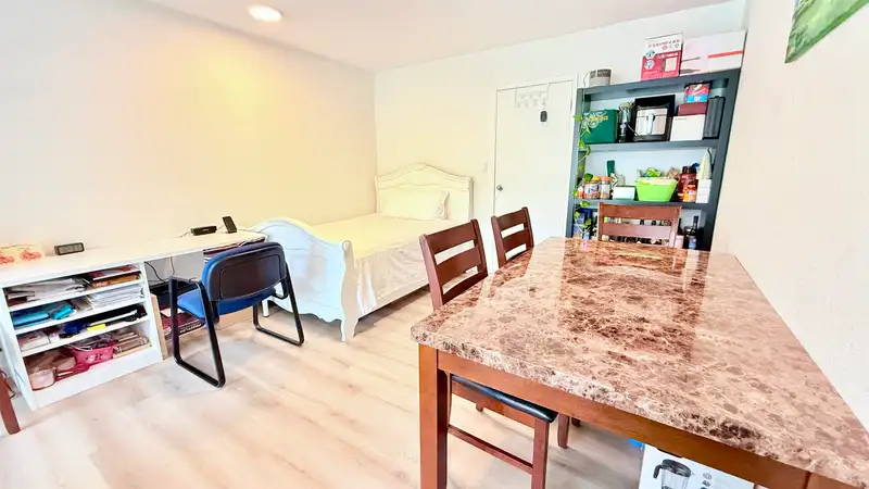 20763 39A AVENUE - photo 3 of 26