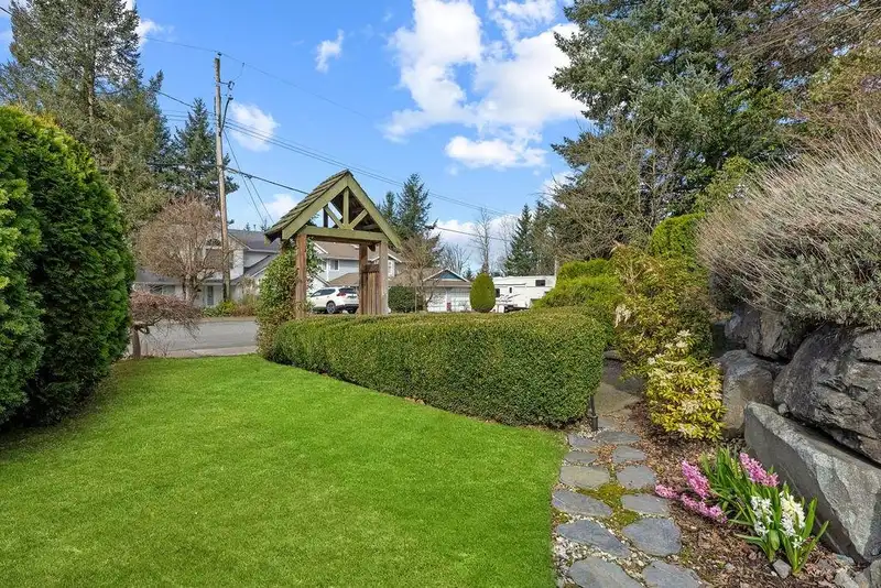 1 3008 ASH STREET - photo 2 of 39