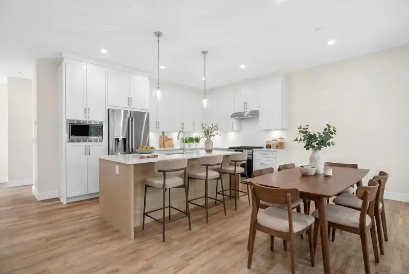 13618 231 STREET - photo 3 of 40