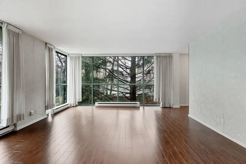 305 8811 LANSDOWNE ROAD - photo 3 of 31