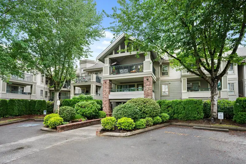 121 22025 48 AVENUE - photo 2 of 40