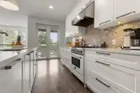 404 33540 MAYFAIR AVENUE - thumbnail 3
