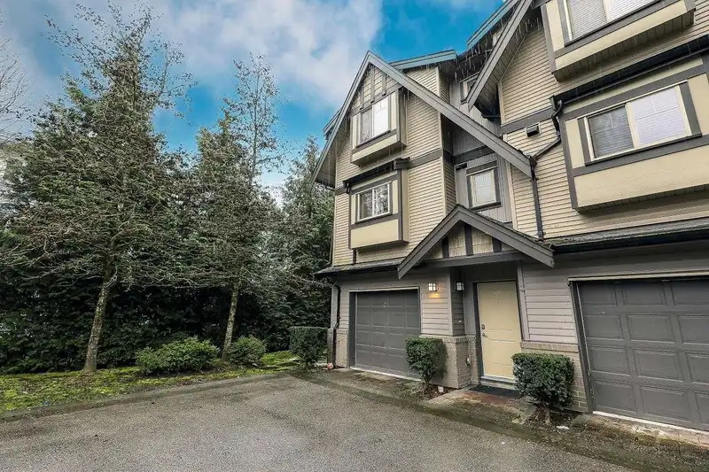115 13368 72 AVENUE - photo 3 of 33