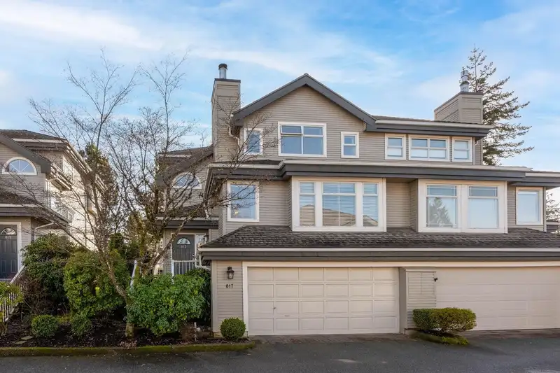 817 ROCHE POINT DRIVE - photo 2 of 35