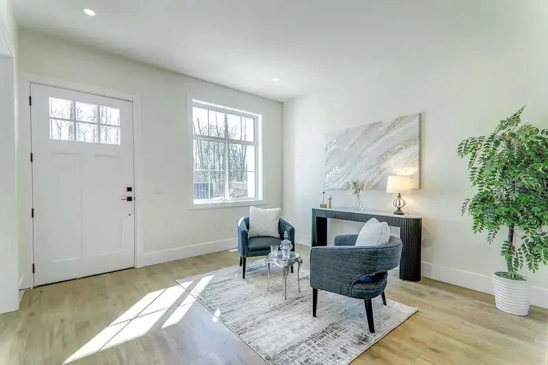 20677 76 AVENUE - photo 3 of 40