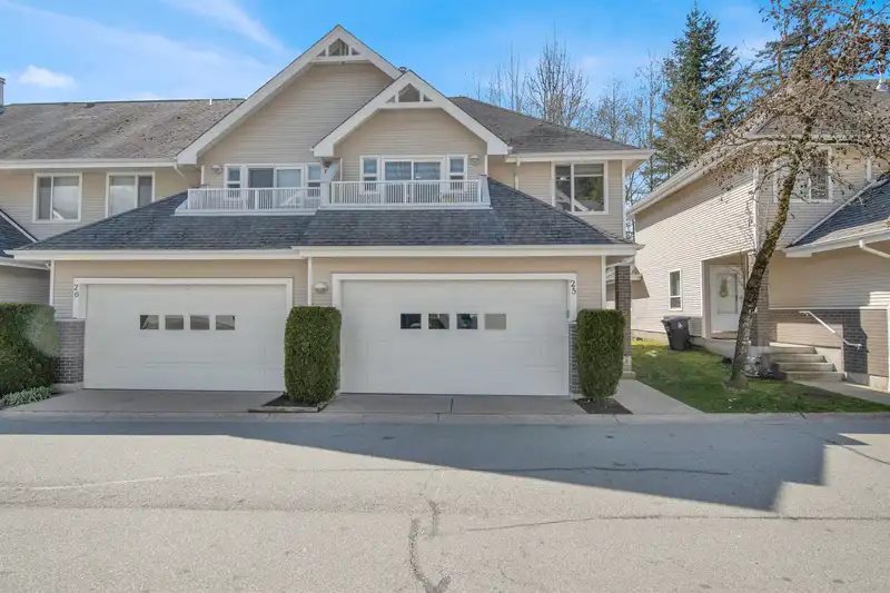 25 13918 58 AVENUE - photo 2 of 36