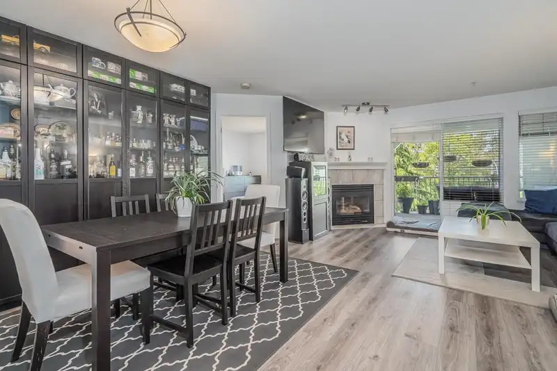 213 20894 57 AVENUE - photo 3 of 28