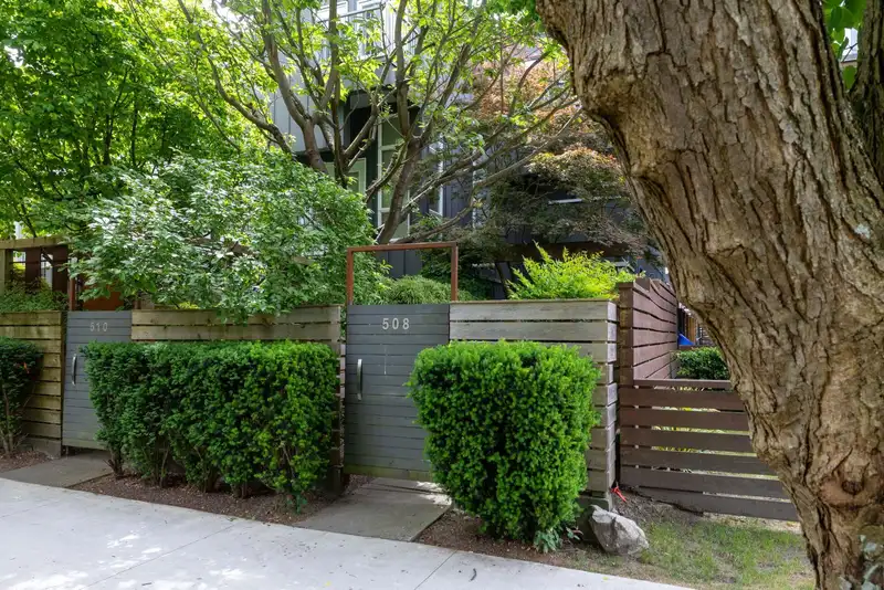 508 E 7TH AVENUE - photo 2 of 27