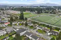 32174 ASTORIA CRESCENT - thumbnail 2
