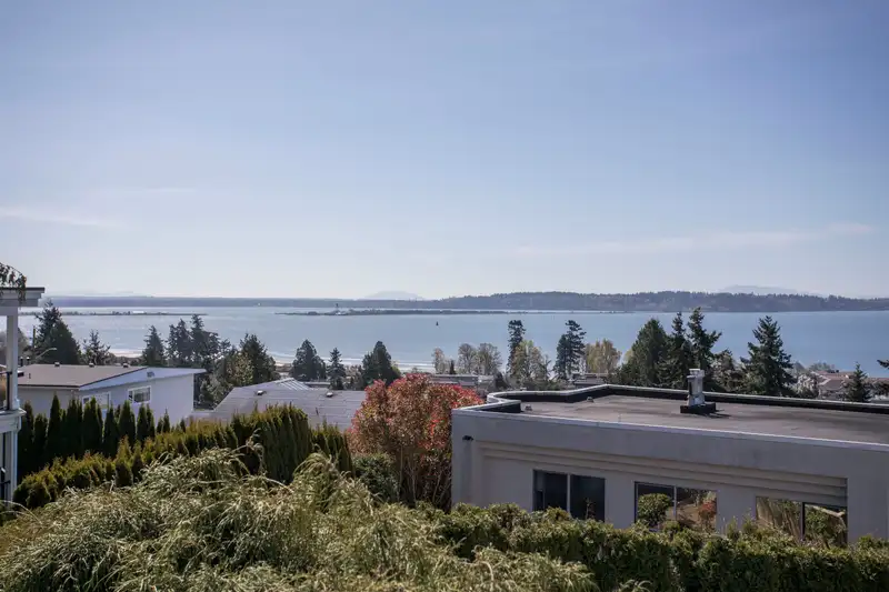 15662 SEMIAHMOO AVENUE - photo 2 of 31