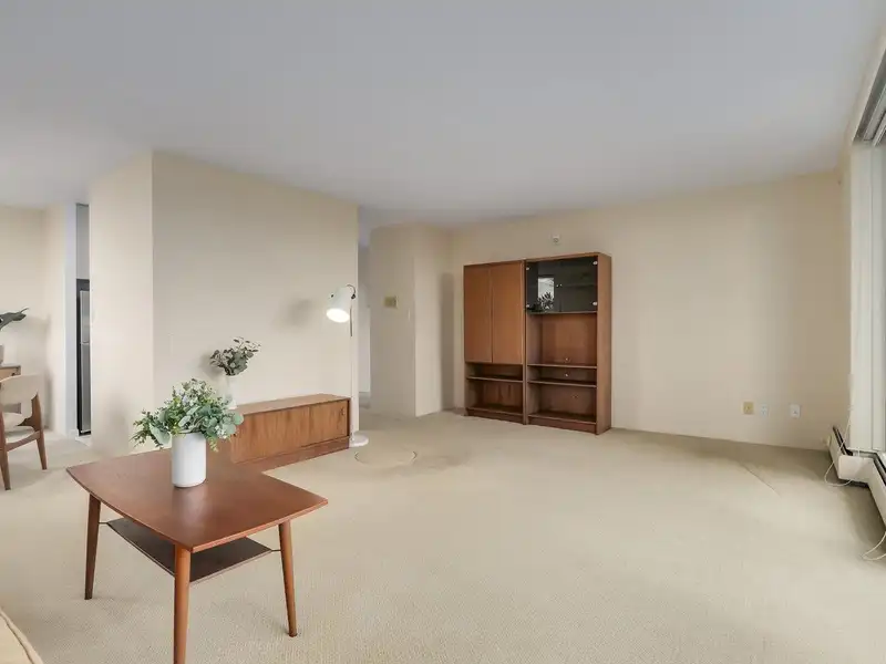 602 5350 BALSAM STREET - photo 3 of 26