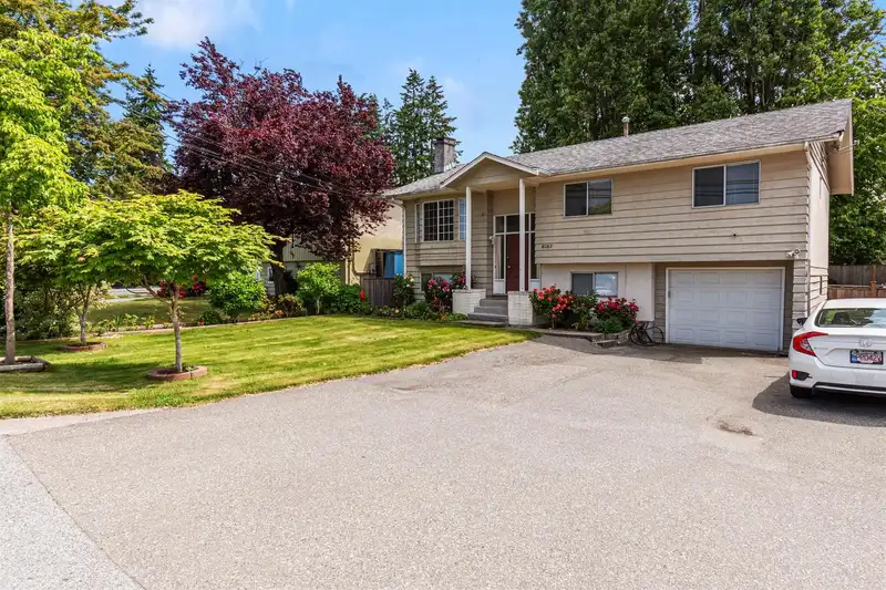 8082 112 STREET - photo 2 of 25