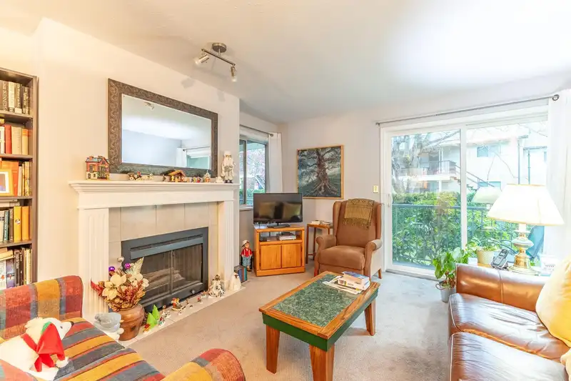 104 19645 64 AVENUE - photo 3 of 40