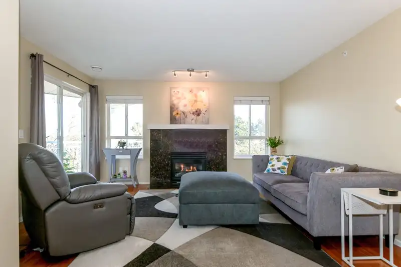 306 19750 64TH AVENUE - photo 4 of 25