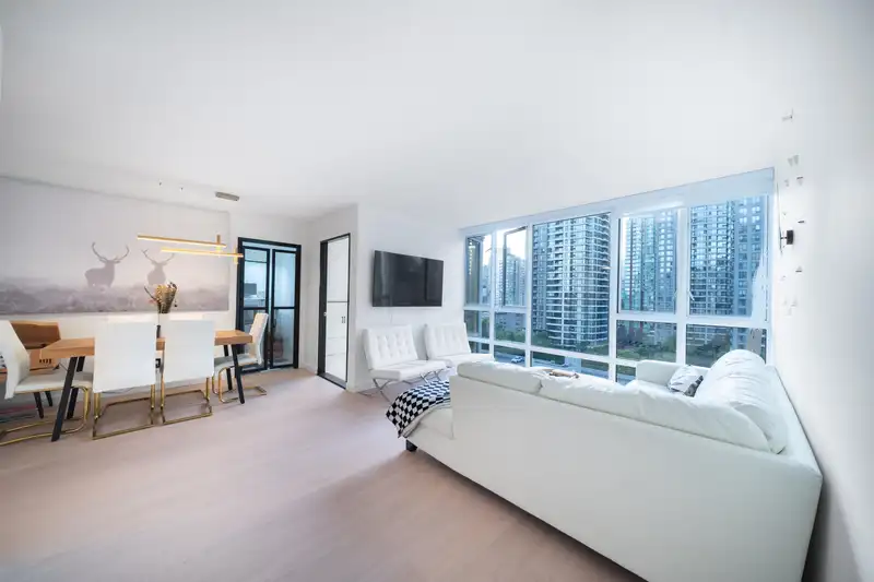 1505 930 CAMBIE STREET - photo 3 of 18