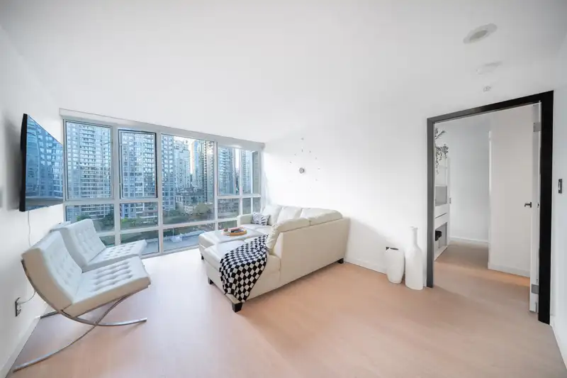 1505 930 CAMBIE STREET - photo 4 of 18