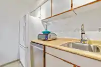 402 2215 DUNDAS STREET - thumbnail 9