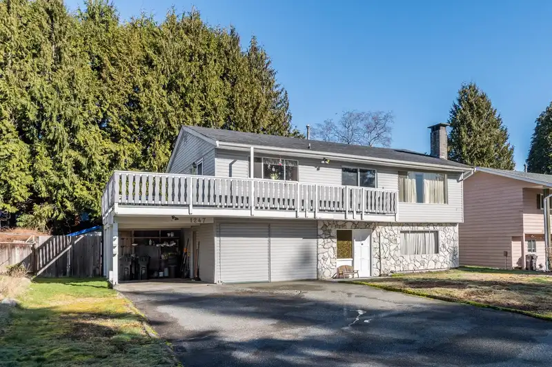 1247 TAMARACK PLACE - photo 1 of 34