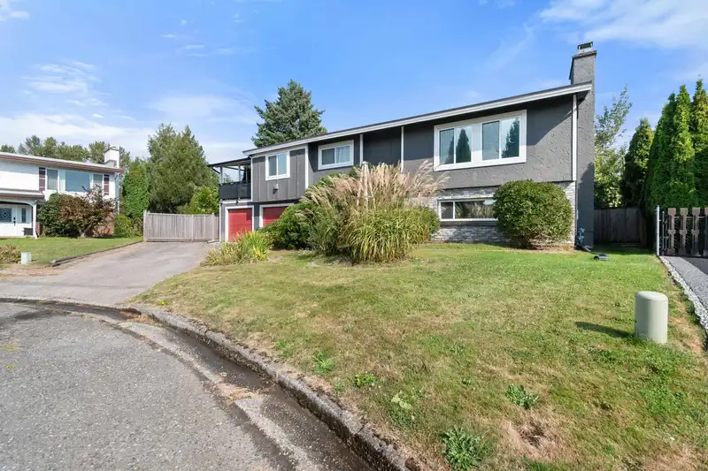 9624 SPANISH CORRAL CRESCENT - photo 4 of 40