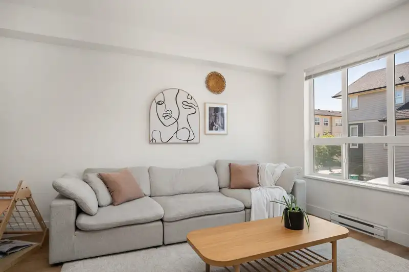 74 7938 209 STREET - photo 2 of 29