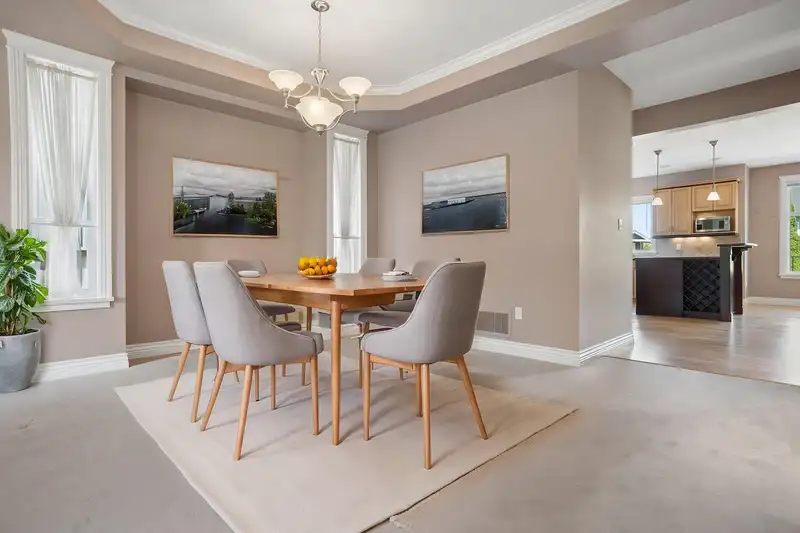 789 GROVER AVENUE - photo 4 of 40