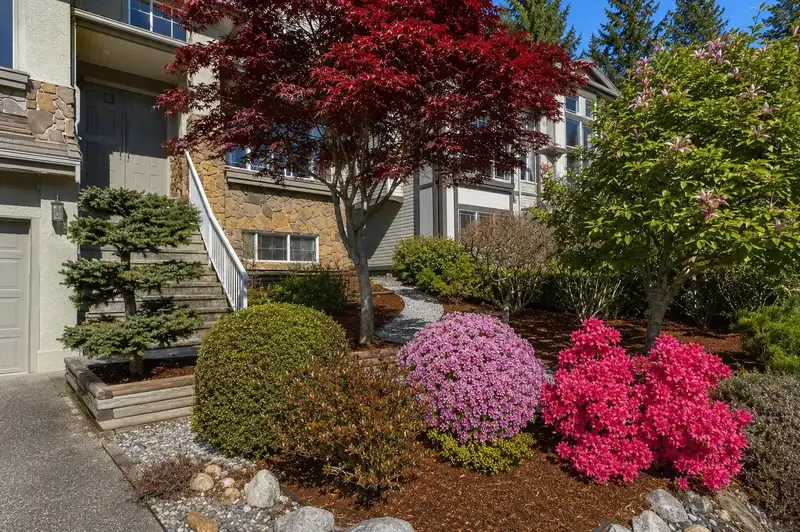 98 LINDEN COURT - photo 2 of 40