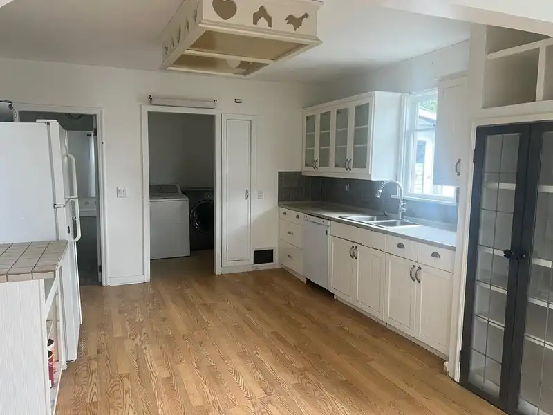 9622 HAZEL STREET - photo 4 of 27