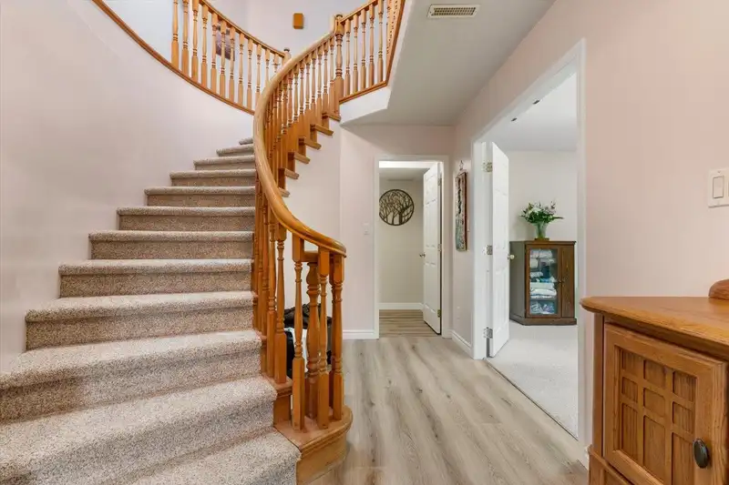5635 VILLA ROSA PLACE - photo 4 of 36
