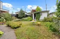 2608 E 4TH AVENUE - thumbnail 4